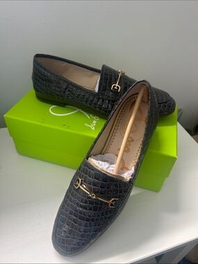 Sam Edelman Blue Croc-Embossed Loafers with Gold Buckle(Size 8)